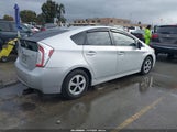 Toyota Prius Two JTDKN3DU5F1913395 снимка