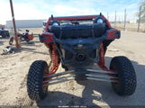 CAN-AM MAVERICK X3 TURBO 3JBVGAY2XKK****** fotografie