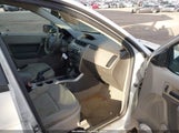 Ford Focus S 1FAHP3EN0AW117747 снимка