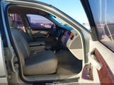 Lincoln Town Car Signature 1LNHM81W06Y618904 photo