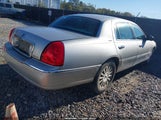 Lincoln Town Car Executive 1LNHM81W53Y706603 снимка