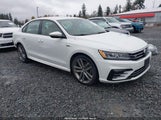Volkswagen Passat 2.0T R-Line/2.0T S 1VWAA7A33JC043909 photo