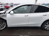 Tesla Model Y Awd/Long Range Dual Motor All-Wheel Drive 7SAYGAEE6PF744113 fotografie