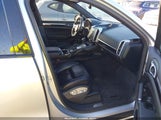 Porsche Cayenne Platinum Edition WP1AA2A2XHKA82752 снимка