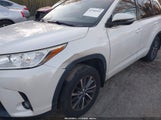 Toyota Highlander Xle 5TDJZRFH8HS511640 снимка
