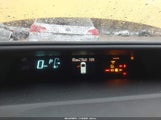 Toyota Prius C Two JTDKDTB30E1060206 снимка
