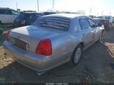 Lincoln Town Car Signature Limited 2LNBL8CVXAX752244 снимка