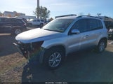 Volkswagen Tiguan 2.0T/2.0T S WVGBV7AX7HK030378 fotografie