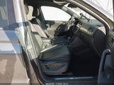 Volkswagen Tiguan 2.0T Se/2.0T Sel/2.0T Sel R-Line/2.0T Sel R-Line Black 3VV2B7AX0KM160145 снимка
