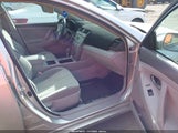 Toyota Camry Le 4T1BE46KX9U354099 снимка