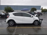 Toyota Prius C Two JTDKDTB39J1599448 снимка