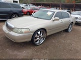 Lincoln Town Car Signature Limited 1LNHM82V36Y648176 photo