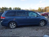 Toyota Sienna Le V6 8 Passenger 5TDKK3DC1DS328815 fotografie