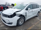 Chrysler Pacifica Touring-L 2C4RC1BG2HR539980 снимка