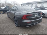 Volvo S60 B5 Plus Dark Theme 7JRL12TL7RG298578 снимка