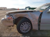 Lincoln Town Car Signature L 1LNHM85W15Y631394 снимка
