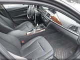 BMW 320I xDrive WBA3C3C50DF982769 fotografie