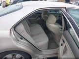 Toyota Camry Le 4T1BE46K57U048294 снимка
