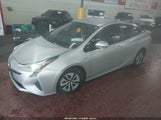 Toyota Prius Two JTDKBRFU2J3060010 снимка