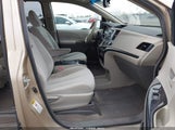 Toyota Sienna Le 5TDKK3DC4BS124961 снимка