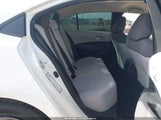 Toyota Corolla Le 5YFEPRAE9LP027675 снимка