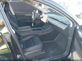 Tesla Model Y Performance Dual Motor All-Wheel Drive 7SAYGDEF0RF053690 fotografie
