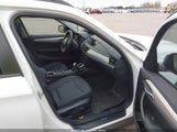 BMW X1 xDrive28I WBAVL1C58FVY37906 снимка