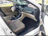 Honda Accord Lx 1HGCR2F30EA065675 снимка