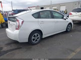 Toyota Prius Two JTDKN3DU0D5574583 снимка