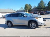 Toyota Highlander Le V6 5TDBKRFH0GS356038 снимка