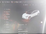 Tesla Model 3 Long Range Dual Motor All-Wheel Drive 5YJ3E1EB9NF137185 fotografie