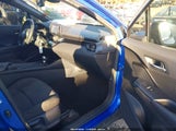 Toyota C-Hr Xle NMTKHMBX8JR059409 photo