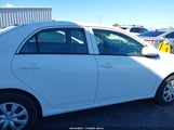 Toyota Corolla Le 2T1BU4EE2AC501438 fotografie