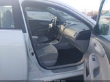Toyota Corolla Le 5YFBU4EE3DP105474 снимка