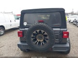 Jeep Wrangler Unlimited Sahara 4X4 1C4HJXEG6JW101346 fotografie