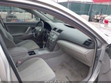Toyota Camry Le 4T1BE46K17U050446 снимка