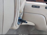 Lincoln Town Car Signature Limited 2LNBL8CV4AX618748 снимка