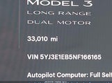 Tesla Model 3 Long Range Dual Motor All-Wheel Drive 5YJ3E1EB5NF166165 fotografie