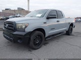Toyota Tundra Grade 4.6L V8 5TFRM5F11DX055787 fotografie