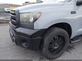 Toyota Tundra Grade 4.6L V8 5TFRM5F11DX055787 fotografie