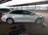 Toyota Corolla Le JTDEPMAE3N3031591 снимка