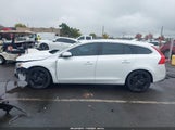 Volvo V60 T6 R-Design Platinum YV149MSS6H1354604 photo