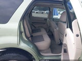 Ford Escape Hybrid 1FMCU49H58KB28070 снимка