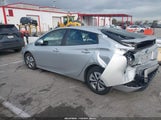 Toyota Prius Two JTDKBRFU3J3602456 снимка