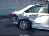 Toyota Corolla Le JTDEPRAE3LJ108546 снимка