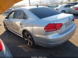 Volkswagen Passat 2.5L Se 1VWBP7A32CC024774 снимка
