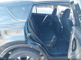 Toyota Rav4 Le JTMBFREV1JJ733198 снимка