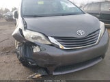 Toyota Sienna Le 8 Passenger 5TDKZ3DC4HS899717 снимка
