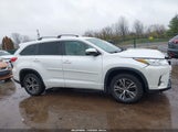 Toyota Highlander Le Plus 5TDBZRFH0HS382166 снимка