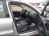 Volkswagen Tiguan 2.0T/2.0T S WVGBV7AX8HK008180 снимка